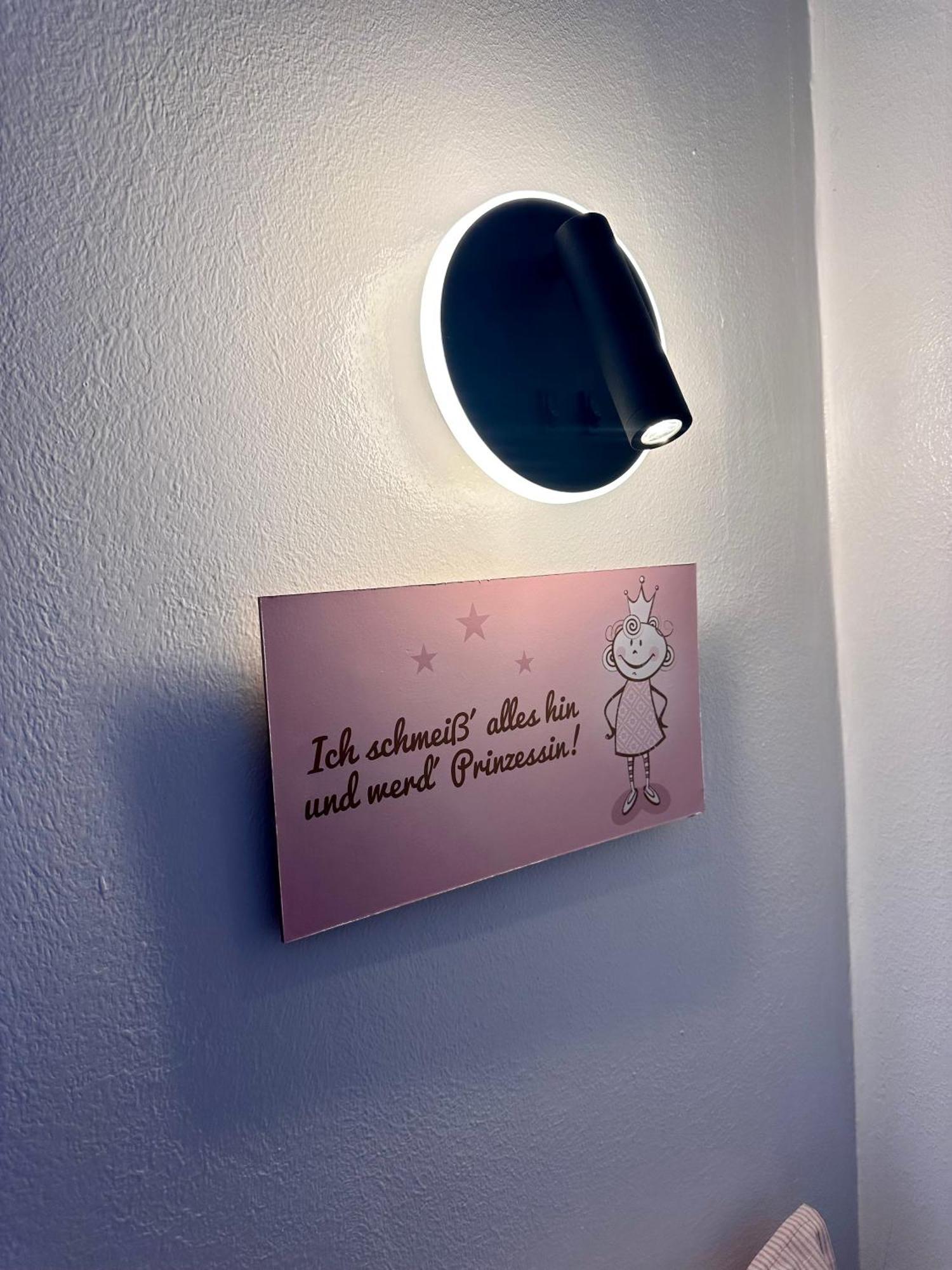 The Rainbow 9 Apartman Szófia Kültér fotó